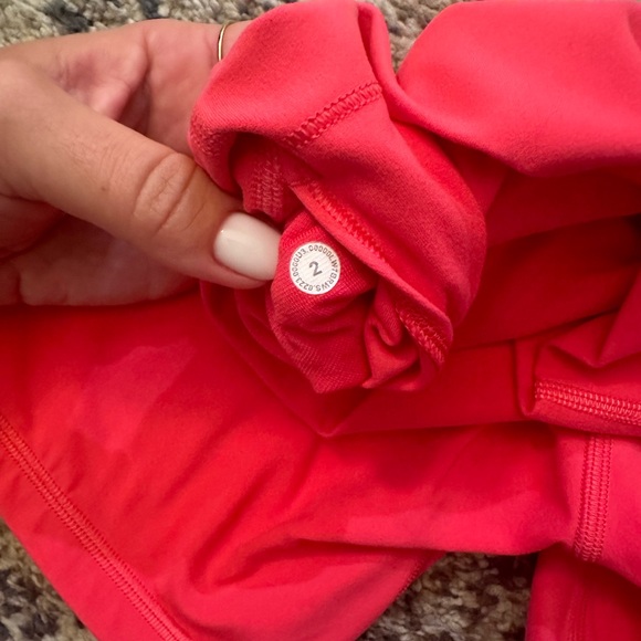 Lululemon Align High rise Short 6 inch - Picture 4 of 4